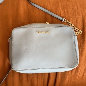 ⭕️SOLD⭕️Michael Kors crossbody bag